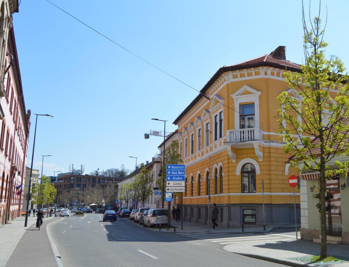 Charming Central Apartments Cluj-Napoca Exterior foto